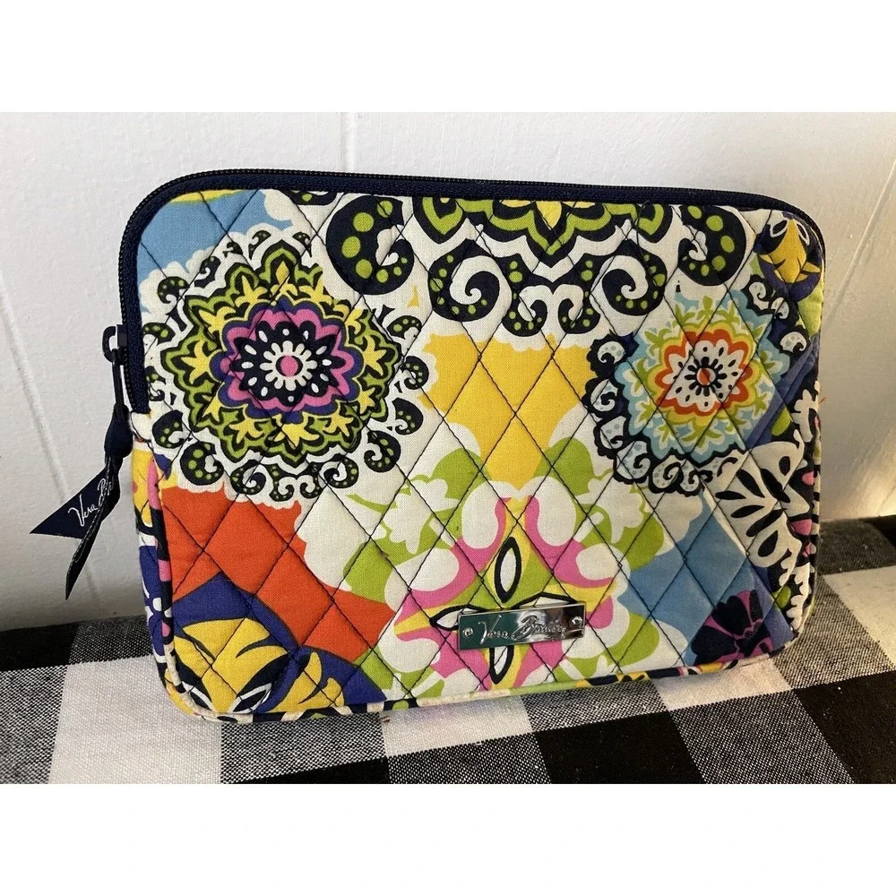 Vera Bradley Bohemian Medallion Quilted Mini Tablet Holder Case 9 x 7 Traveler